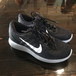 Women’s Nike Lunarglide 9 Sneakers Size 7.5